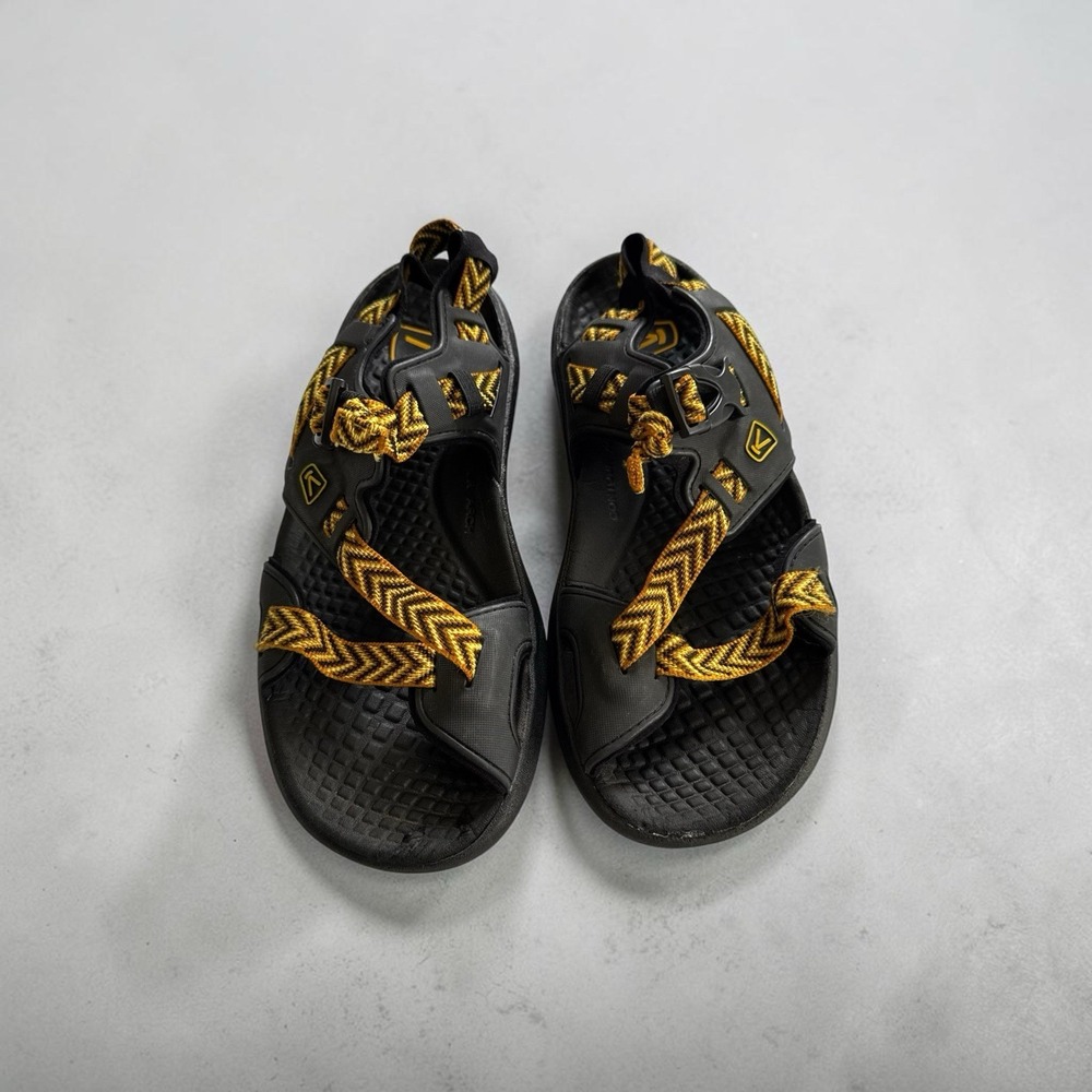 KEEN Maupin Men's Outdoor Sport Sandals Black/Gold size 9